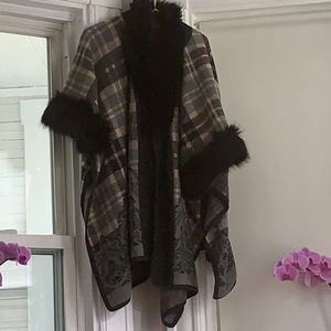 Shawl Poncho Cardigan with black faux fur trim